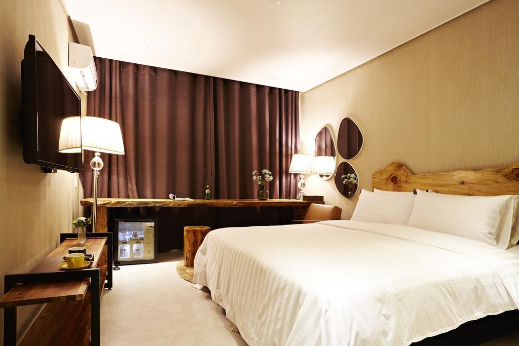 Hotel Namoo Cheong-Ju Cheongju Værelse billede